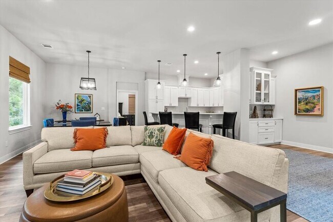 Building Photo - 110 Keamuku Ct