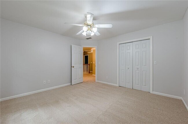 Building Photo - 461 Braidwood Walk NW