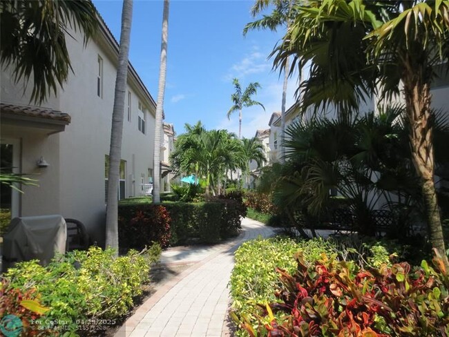 Building Photo - 1900 Oceanwalk Ln