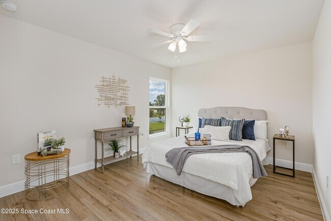 Building Photo - 187 Hidden Woods Pl