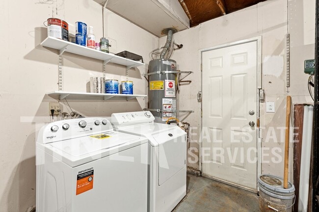Building Photo - 9586 Meadowgreen Cir