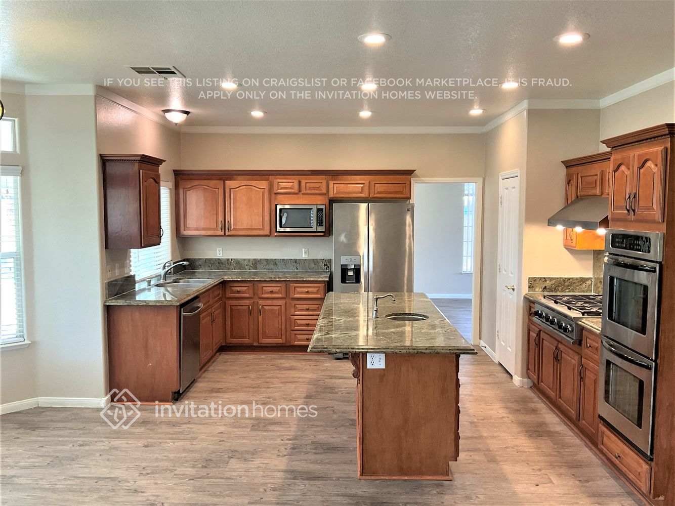 Building Photo - 8121 Tropic Isle Cir