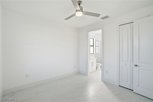 Building Photo - 2404-2406 Mae Ave S