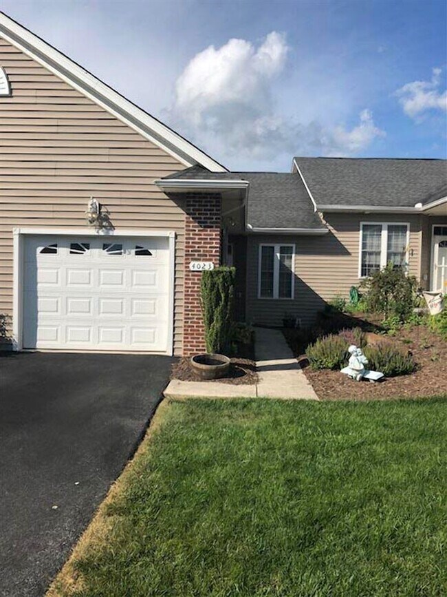 4023 Forest Oaks Ln 4023 Forest Oaks Ln Harrisonburg VA 22801