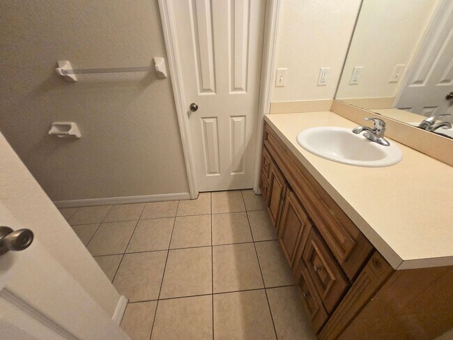 Building Photo - 2/2 Eagle Trace