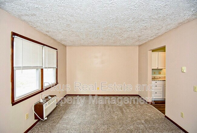 Building Photo - 2357 Ansley St