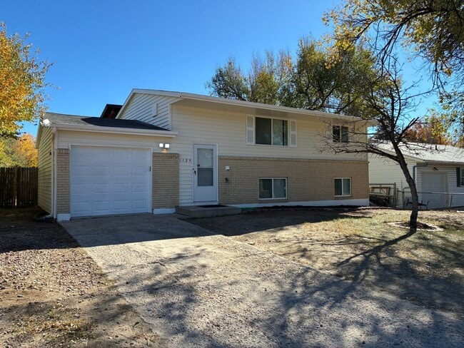 Building Photo - 1125 Peterson Rd