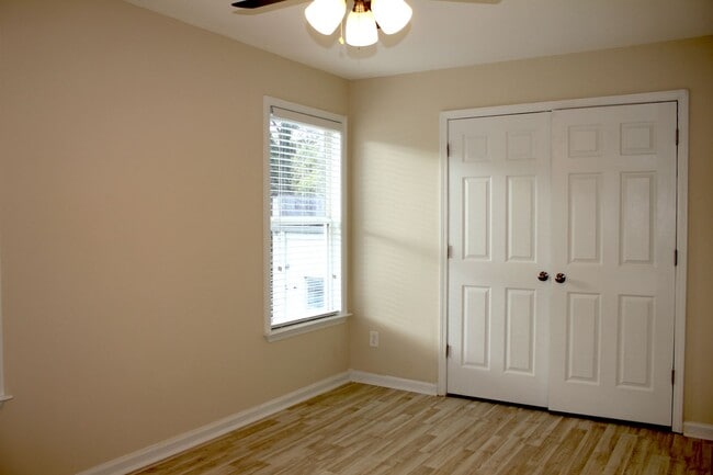 Building Photo - Discover Your Urban Sanctuary in the Heart of SW Atlanta