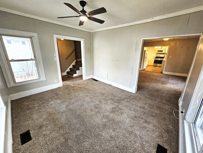 Building Photo - 419 Chestnut St