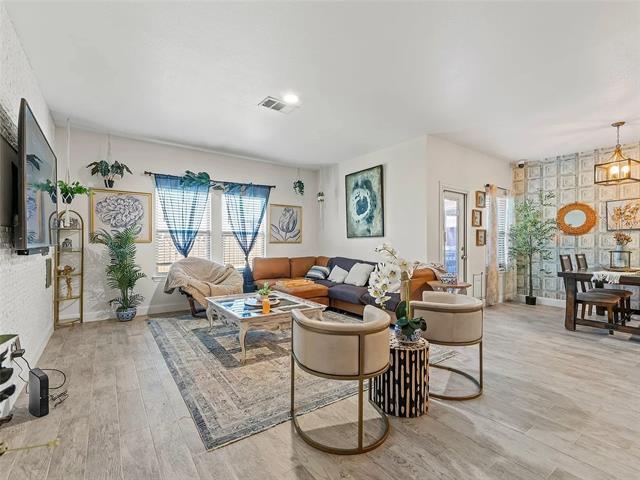 Building Photo - 11321 Pecan Crk Dr