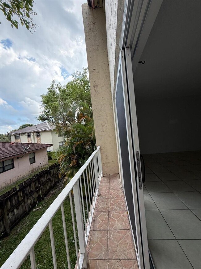 Building Photo - 3751 NW 115th Way