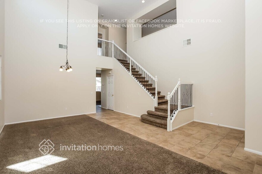 Building Photo - 52 Ivory Ave