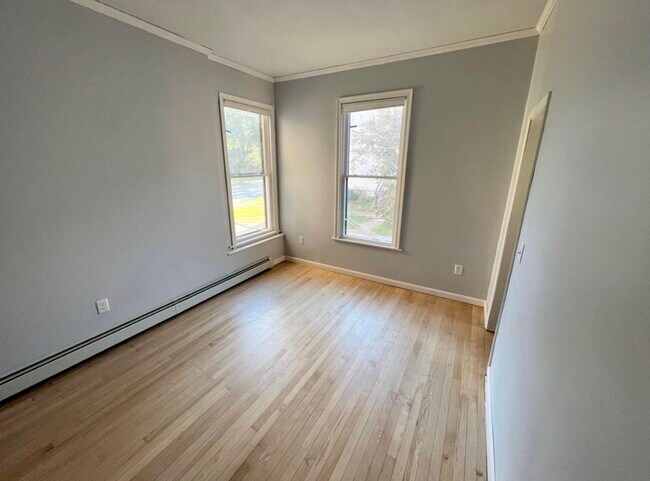 Building Photo - 409 Hammond St