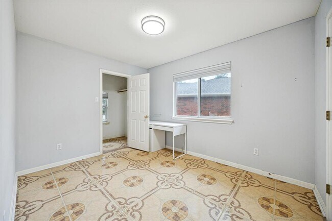 Building Photo - 101 Muscovy Ln