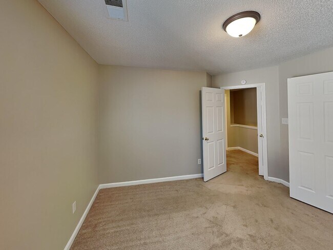 Building Photo - 2283 Purple Leaf Ln