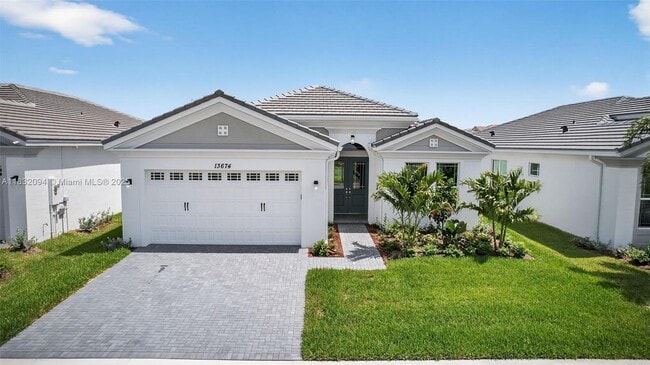 Building Photo - 13674 Spruce Pne Dr
