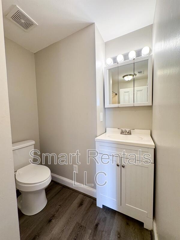 Building Photo - 1711 S 8th St