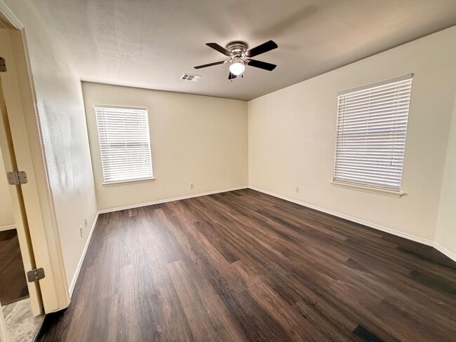 Building Photo - 6040 East 147th Pl S