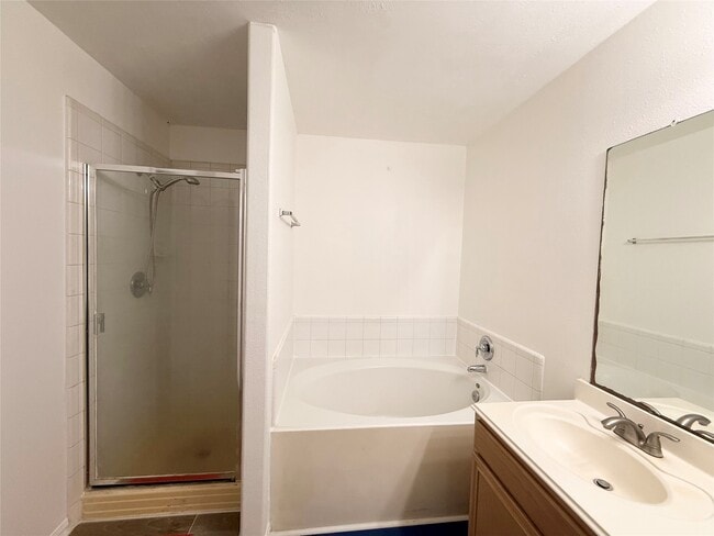 Building Photo - 13810 Audra Ln