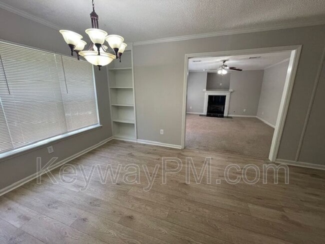Building Photo - 5780 Carriage Hills Dr