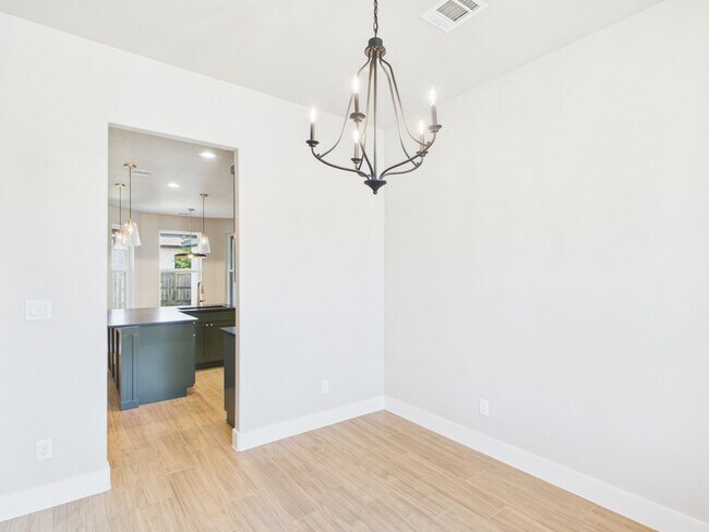 Building Photo - 110 Parlin Ln