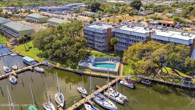 Building Photo - 905 N Harbor City Blvd