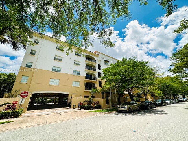 Building Photo - 118 Zamora Ave