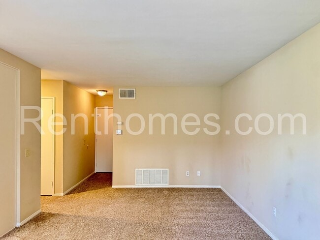 Building Photo - 13534 Longfellow Ln