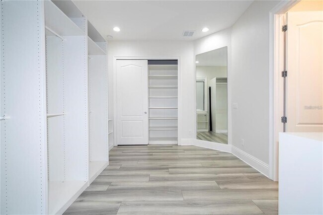 Building Photo - 13370 Alderley Dr