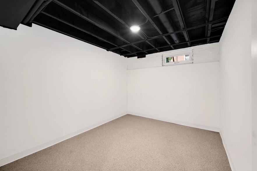 Building Photo - 511 Forest Ave