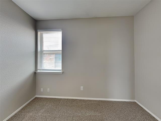 Building Photo - 10008 Blue Bell Dr