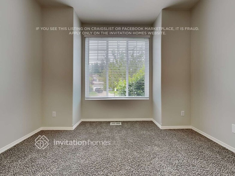 Building Photo - 9115 Periwinkle Loop NE