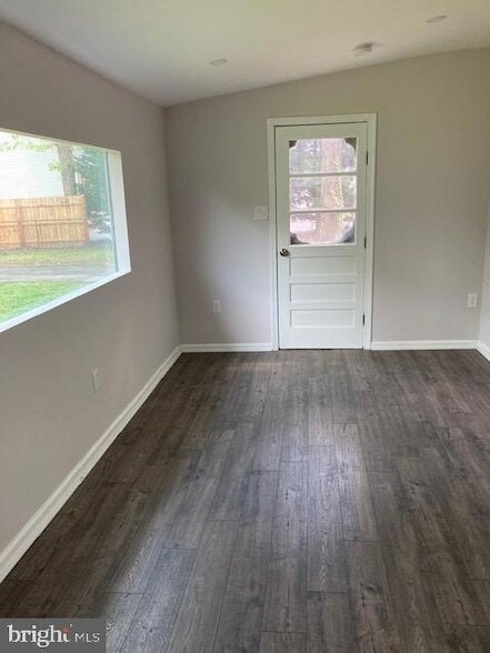 Building Photo - 6438 Windham Ave