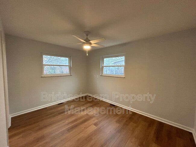 Building Photo - 1519 Woodley Rd