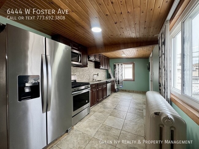 Building Photo - 6444 W Foster Ave