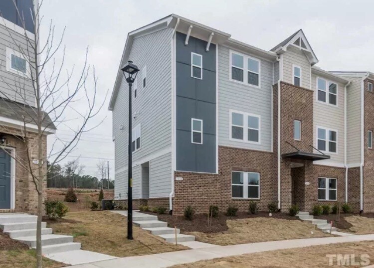 Building Photo - 1018 Salt Glaze Ln