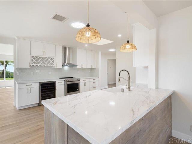 Building Photo - 2980 Los Alisos Dr