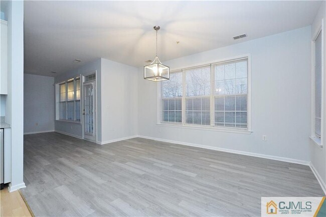 Building Photo - 636 St Andrews Pl