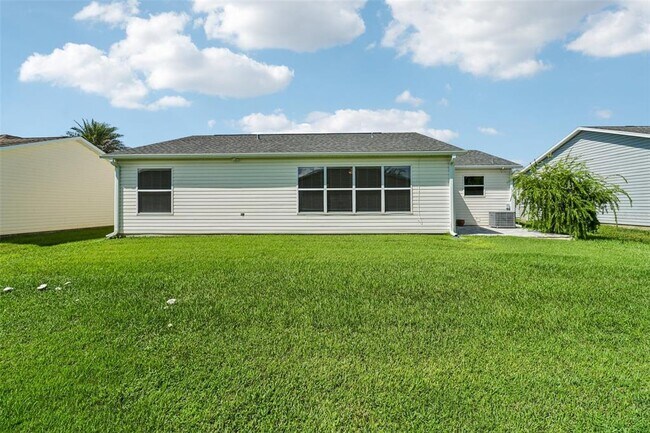 Building Photo - 2609 Privada Dr