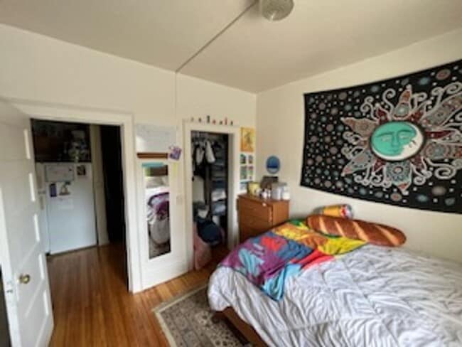 Building Photo - Downtown  2 bedroom Condo across from  St. Thomas close to MCTC, UMN, MCAD . New hardwood floors