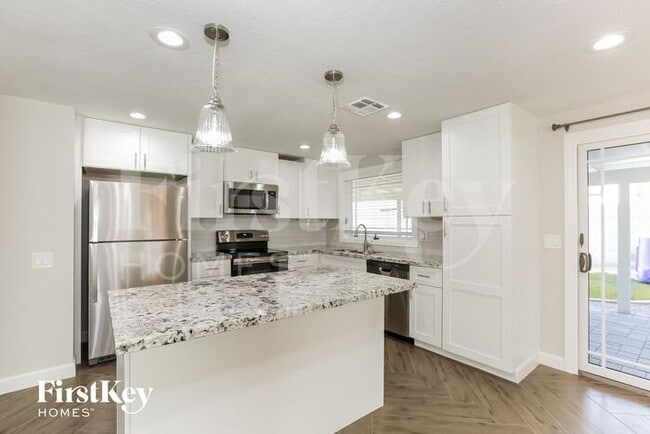 Building Photo - 2304 Kachina Ct