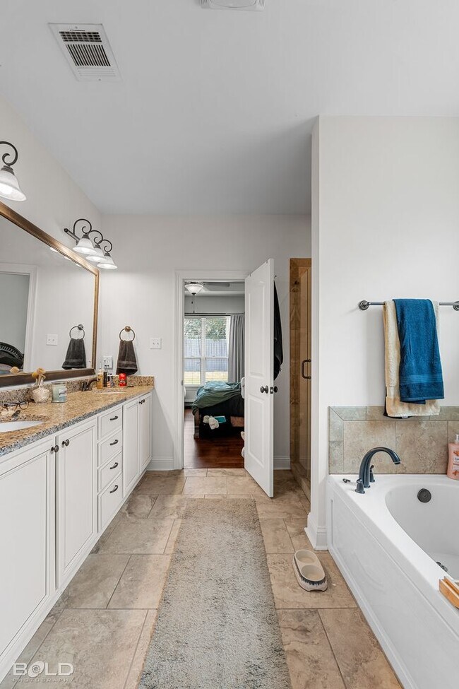 Building Photo - Gorgeous Home For Rent!!