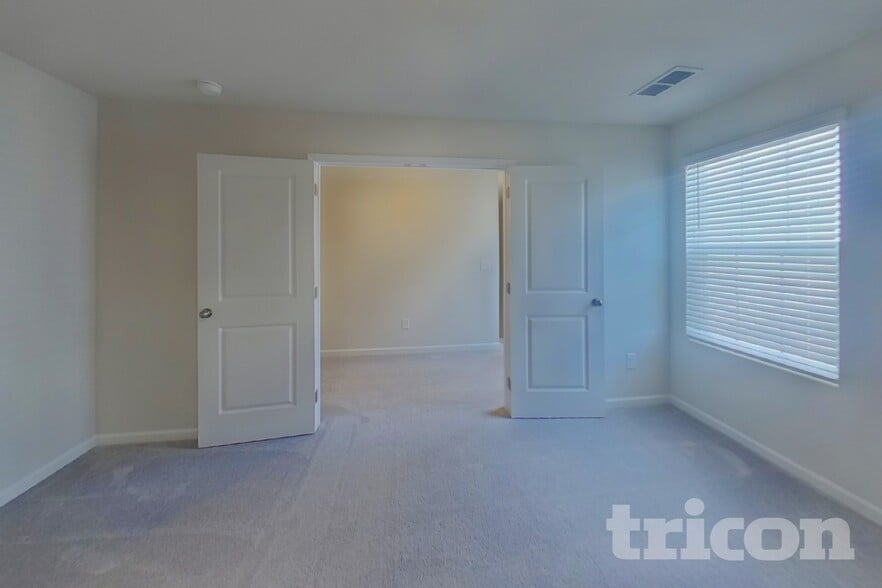 Building Photo - 2115 Brechin Rd