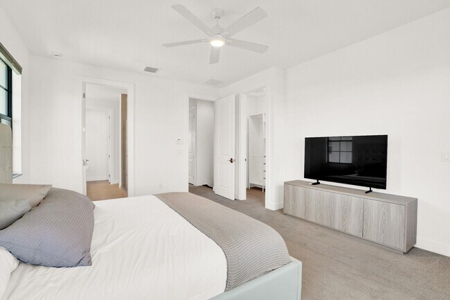 Building Photo - 12711 Machiavelli Way