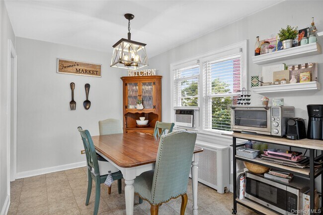 Building Photo - 13 Prospect St