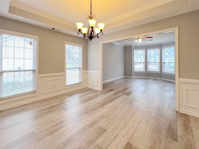 Building Photo - 1924 Riverlanding Cir