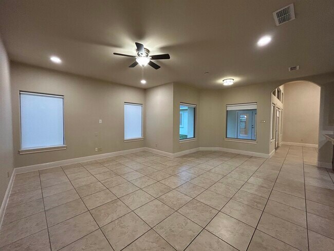 Building Photo - 3335 Hagen Lp