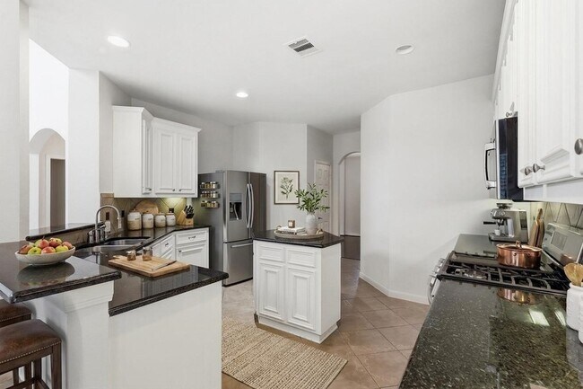 Building Photo - 26227 Bright Dawn Ct