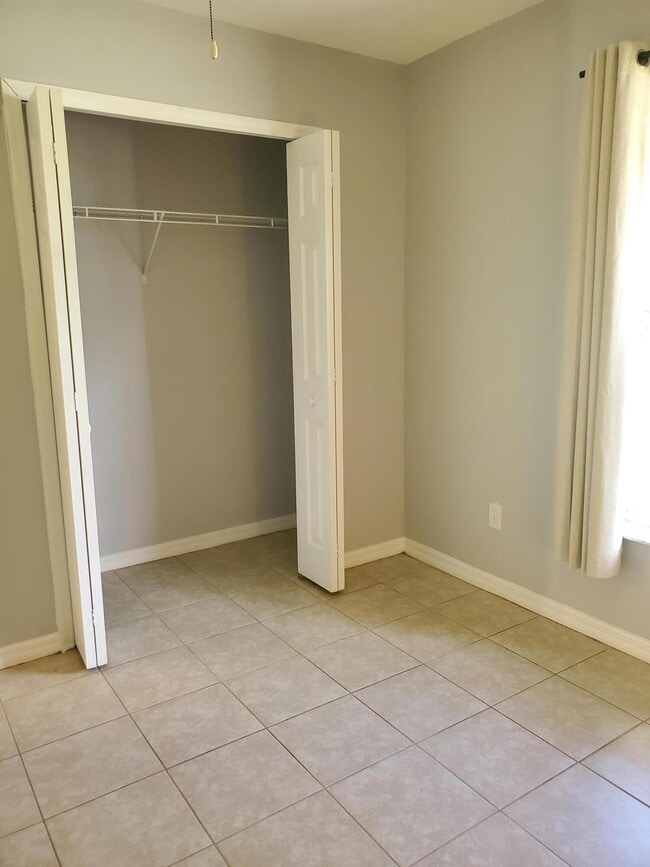 Building Photo - 3234 SW Fillmore St