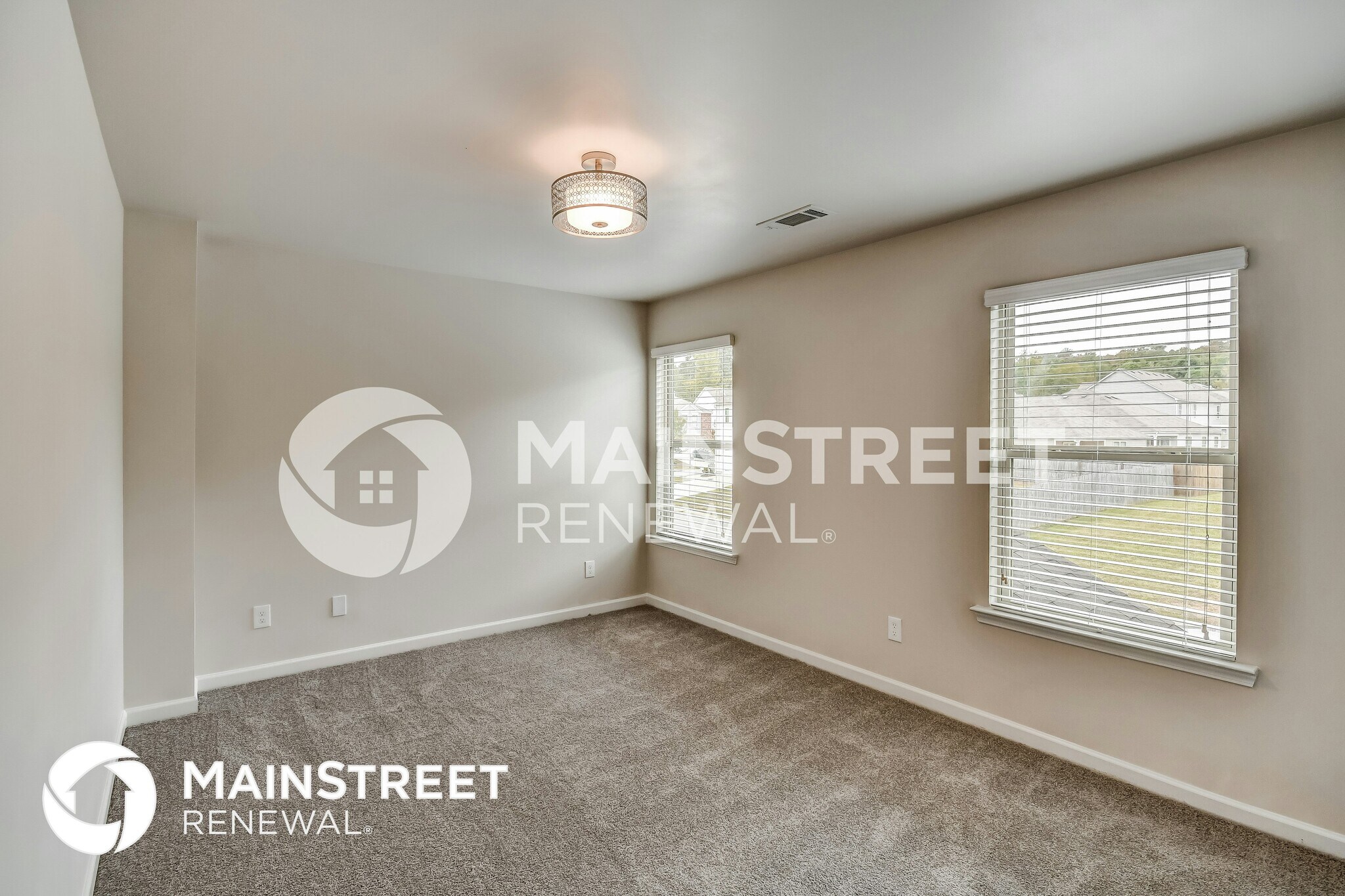 Building Photo - 6672 Woodford Ln